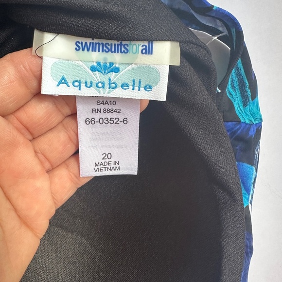 Aquabelle one piece Swimsuit Women Sz 20 Blue Leaf Print Chlorine Resistant - Picture 3 of 8